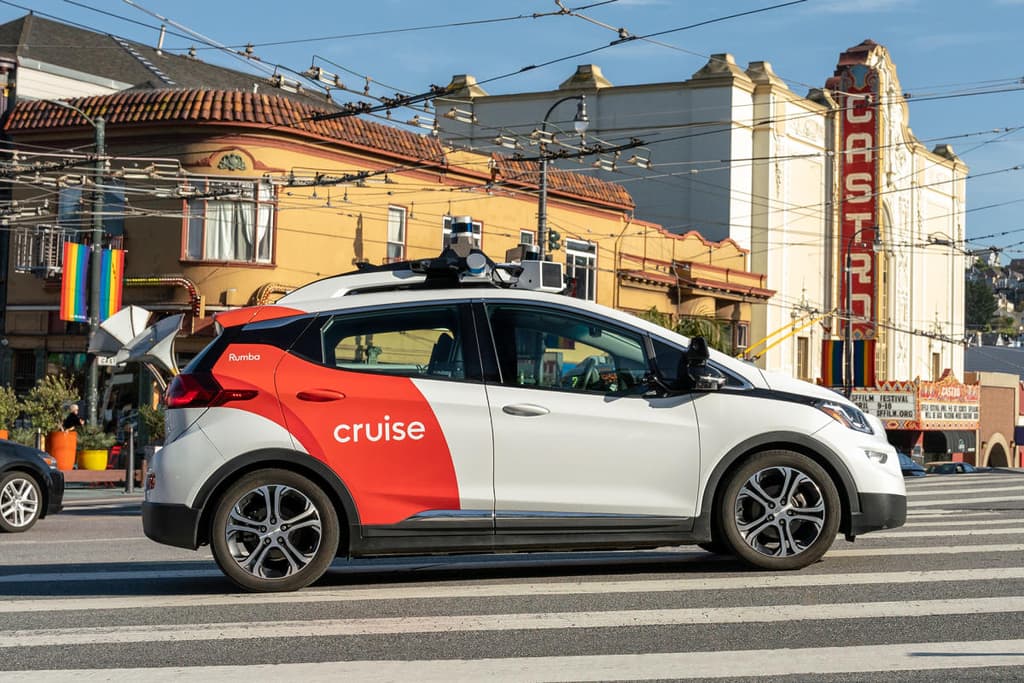 Will Cruise relaunch driverless taxis in SF by EoY?
