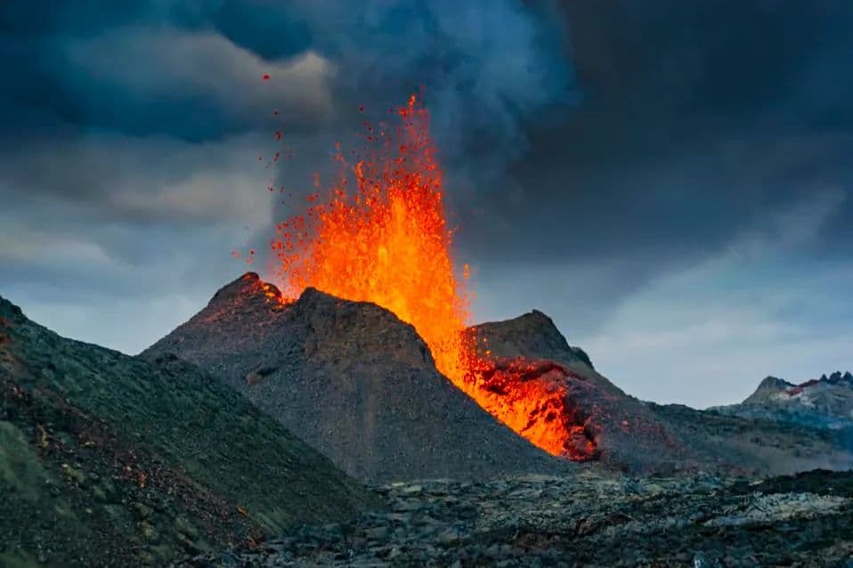 Iceland volcanic eruption by Nov 15?