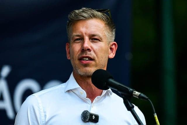 3월 31일까지 Péter Magyar 섹스 테이프 공개