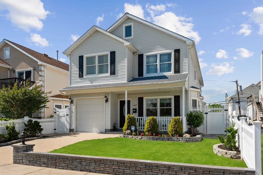 到2月1日,旧金山大都会区的房屋中位价是否将在$1,070,000到$1,080,000之间?