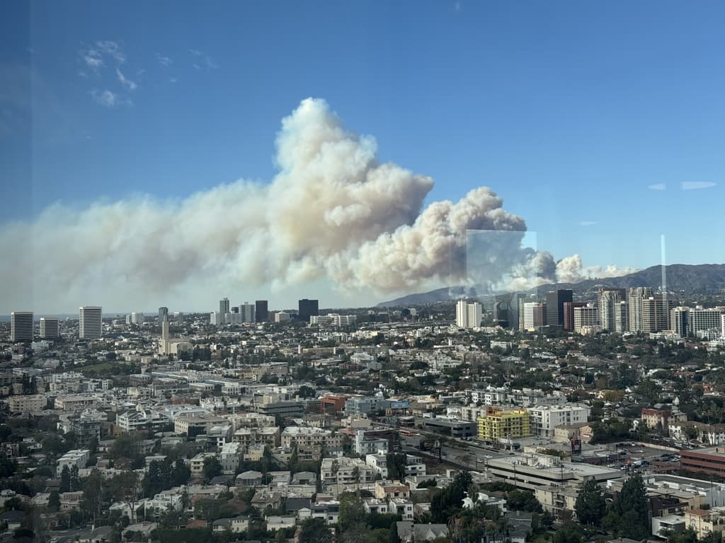 Will the Palisades wildfire be contained by Friday?