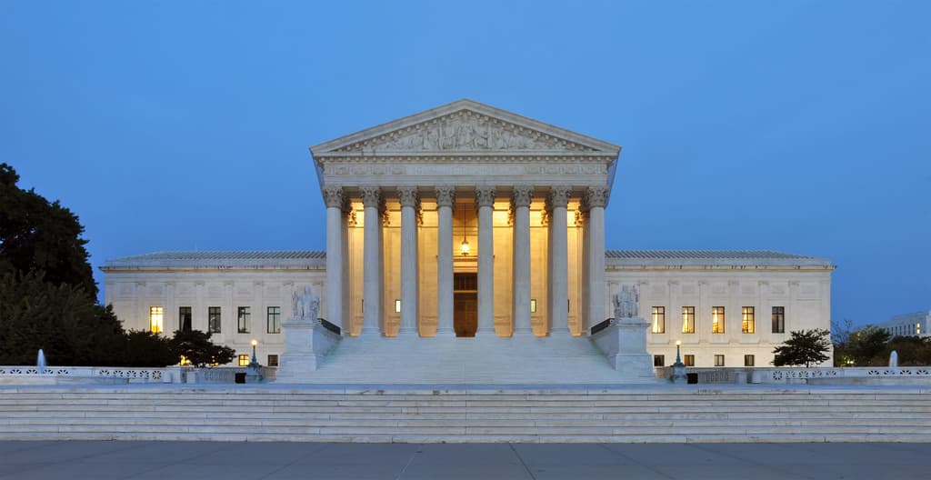 Supreme Court rules in favor of Trump's tariffs? - image